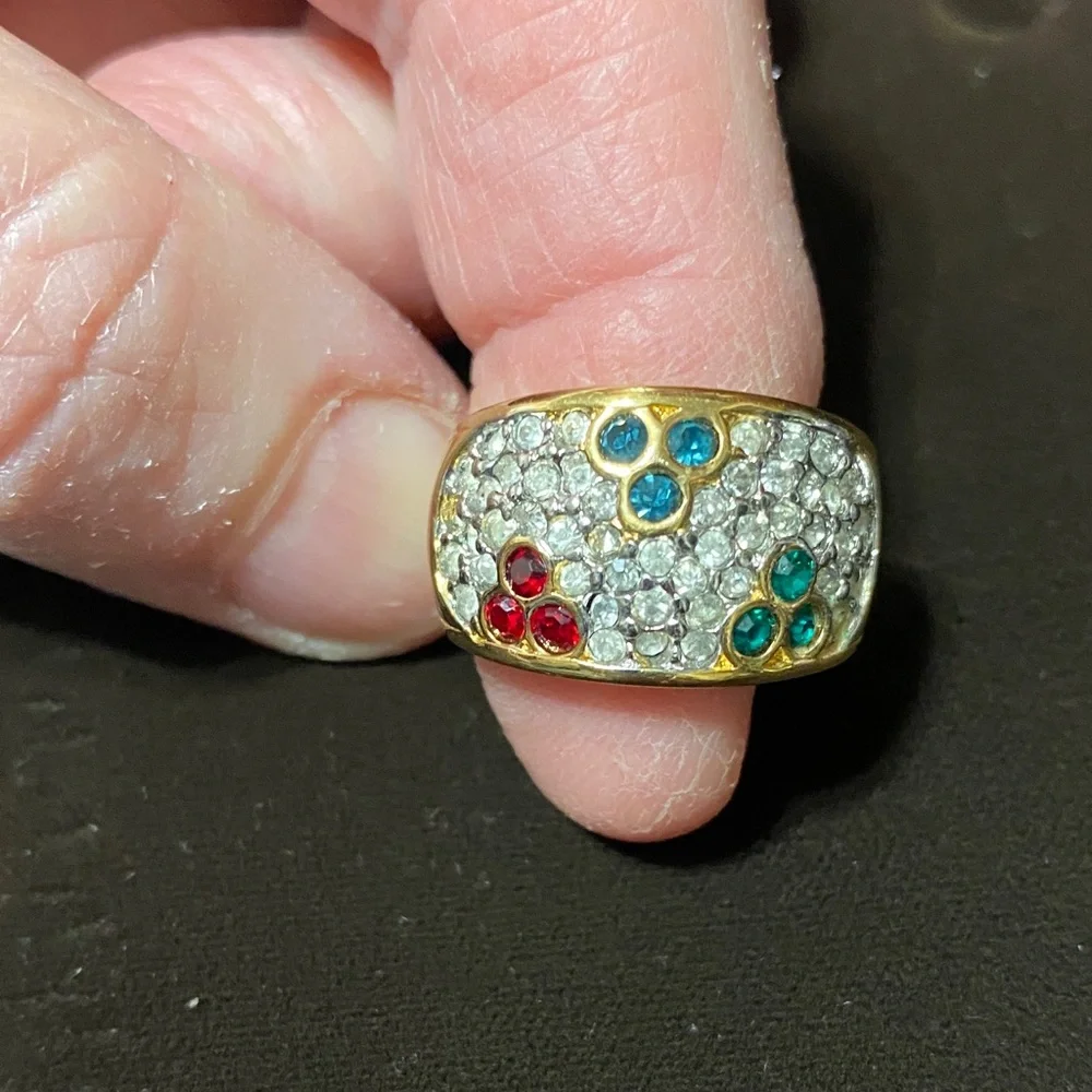 Elegant vintage size 6 3/4 18KT H.G.E. Multicolor Gemstone Ring